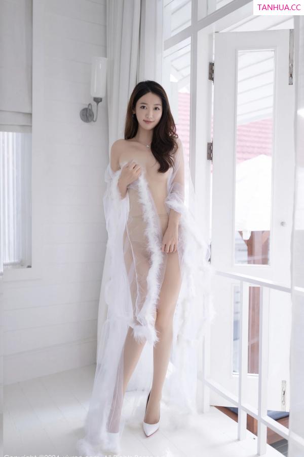 唐安琪  [XiuRen]高清写真图 2024.03.04 No.8174 唐安琪 美腿丝袜第26张图片